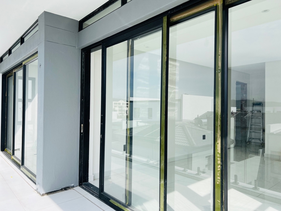  Bedroom Property for Sale in Sandown Western Cape
